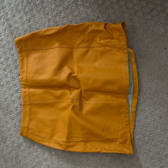 Leather Skirt - Picture 4 of 4